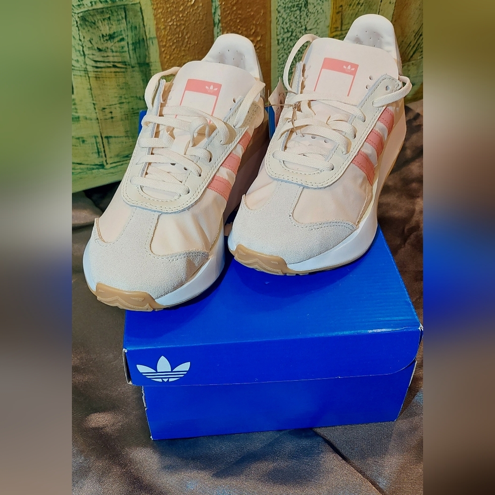 adidas Women’s Cream Sneakers with Pink Stripes and Gum Outsole